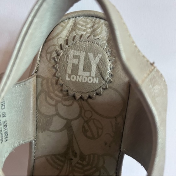 Fly London Wedge Heel Platform Lace Up Gold Shimmer Sandal Size 10 - Picture 4 of 11